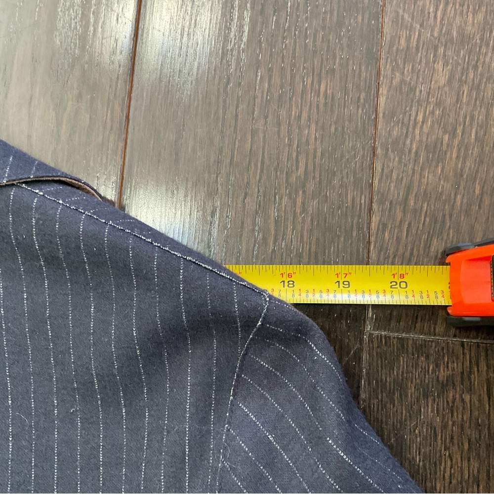 Eleventy Men's Soft Pinstripe Blazer - Picture 15 of 15